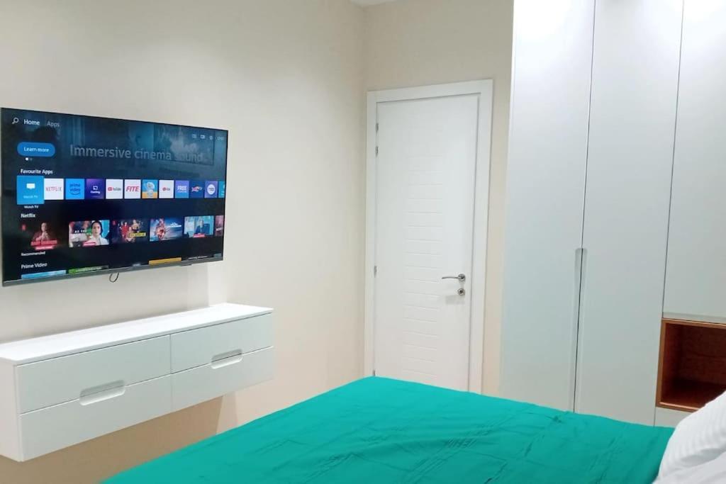 Tirana Road Blloku Area Apartment ภายนอก รูปภาพ