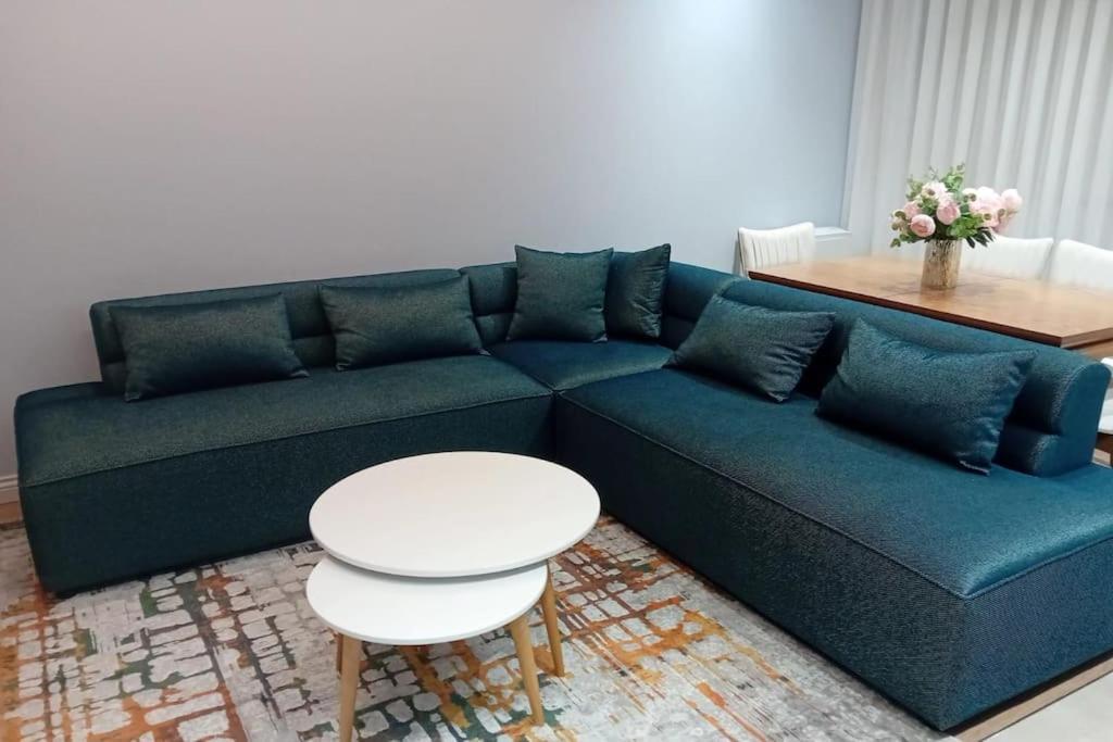 Tirana Road Blloku Area Apartment ภายนอก รูปภาพ