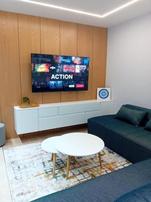 Tirana Road Blloku Area Apartment ภายนอก รูปภาพ